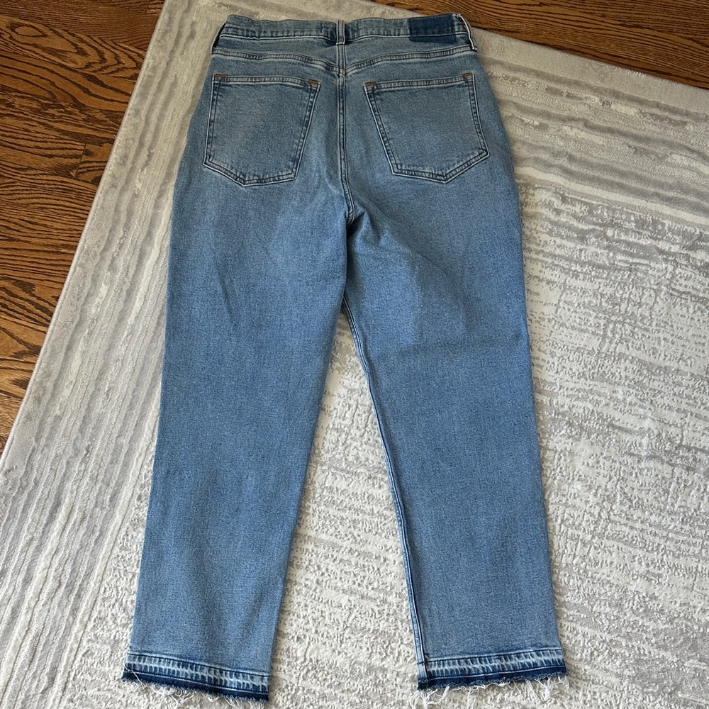 NWOT Abercrombie & Fitch Light Blue High Rise Jeans - Picture 4 of 4